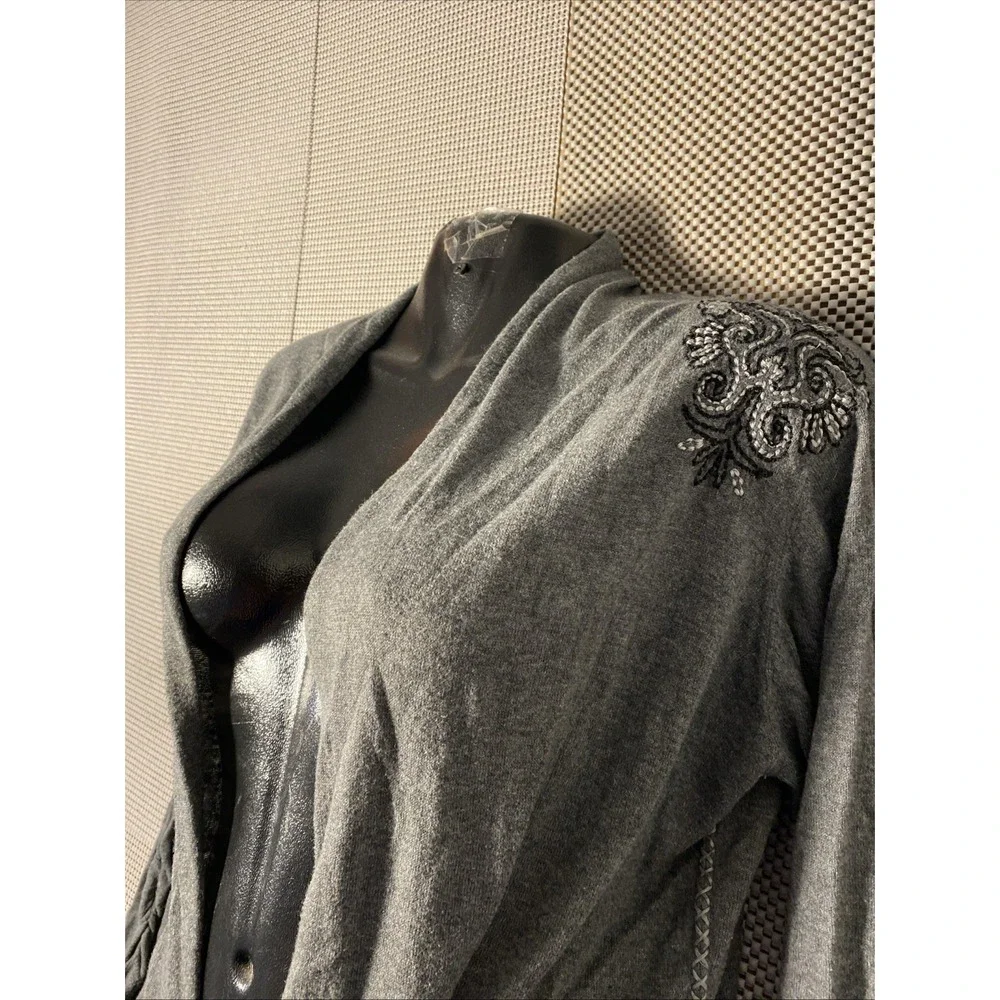 Maurice's Cardigan Sweater XL Womens Light Cinch Sleeves Pattern On Shoulders‎ - Picture 3 of 8